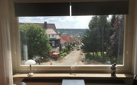 Waldhexe mit Schwimmbad